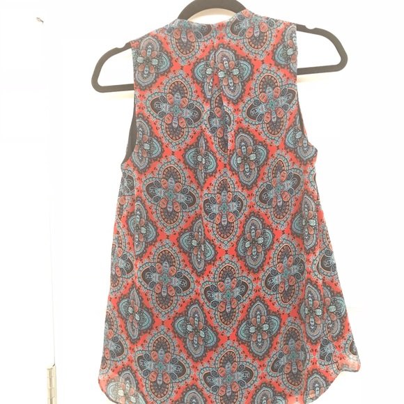 Red and Turquoise, Sleeveless Blouse - Picture 3 of 3